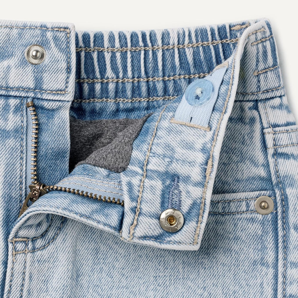 Amazon Essentials Girls and Toddlers' Medium Stretch Regular-Fit Denim Skort with Built-in Shorts